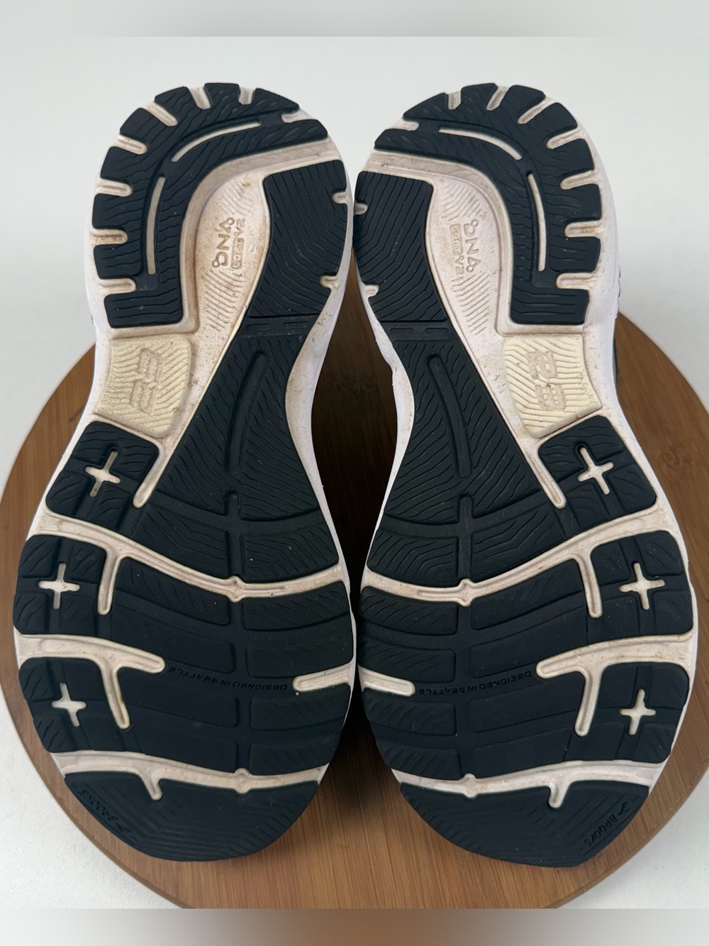 Brooks Adrenaline GTS Black and White Men's Running Shoes - Picture 8 of 10